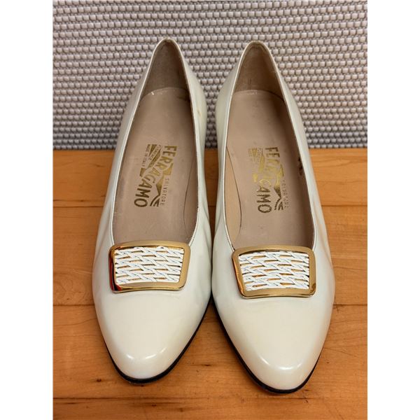 NEW Ferragamo White Leather Buckle Flats, Size 10