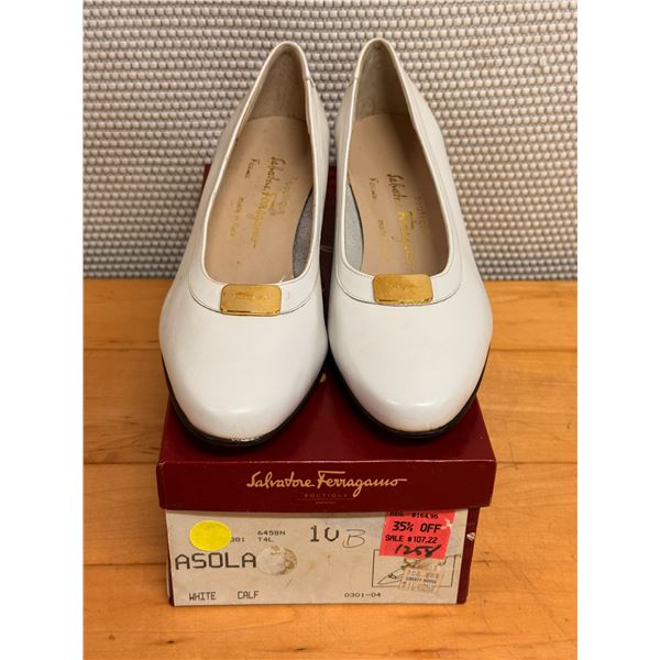NEW Ferragamo White Leather Buckle Flats, Size 10, Retail $107