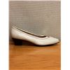 Image 2 : NEW Ferragamo White Leather Buckle Flats, Size 10