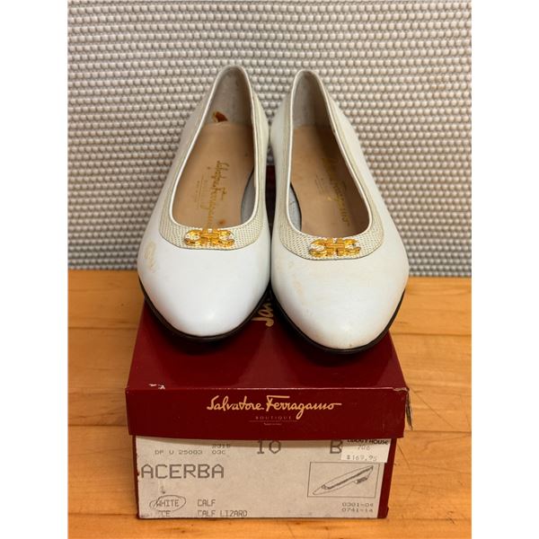 NEW Ferragamo White Leather Gancini Flats, Size 10, Retail $170