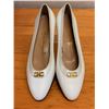 Image 6 : NEW Ferragamo White Leather Gancini Flats, Size 10