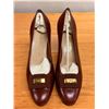 Image 6 : NEW Ferragamo Brown Leather Vara Pumps, Size 10