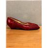 Image 2 : Used Chantal Red Leather & Snakeskin Pumps, Size 10