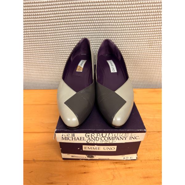 Used Dame Uno Two-Tone Gray Leather Flats, Size 10