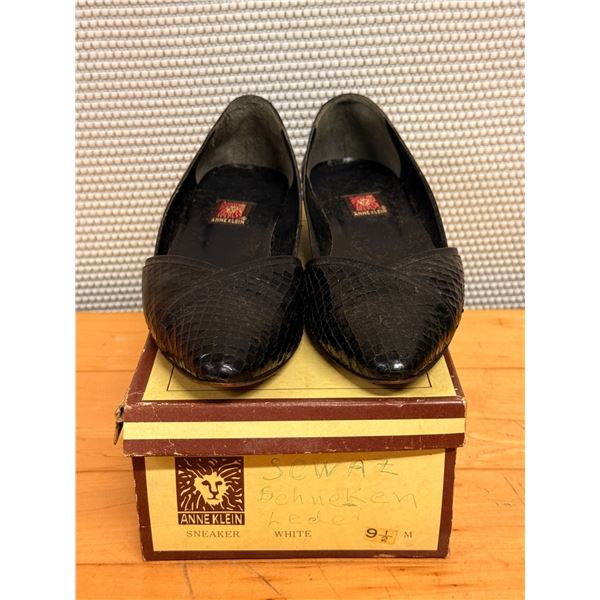 Used Anne Klein Black Snakeskin-Embossed Flats, Size 9.5M