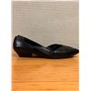 Image 2 : Used Anne Klein Black Snakeskin-Embossed Flats, Size 9.5M