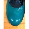 Image 9 : Used Diverente Teal Leather Classic Pumps, Size 8