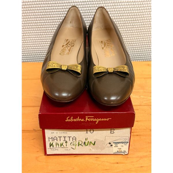 Used Ferragamo Taupe Leather Bow Flats, Size 10B