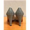 Image 3 : Used Ferragamo White & Grey Lizard-Cap Pumps, Size 10B