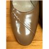 Image 7 : Used Ferragamo Beige Leather Slingback Shoes w/ Heels, Size 10B