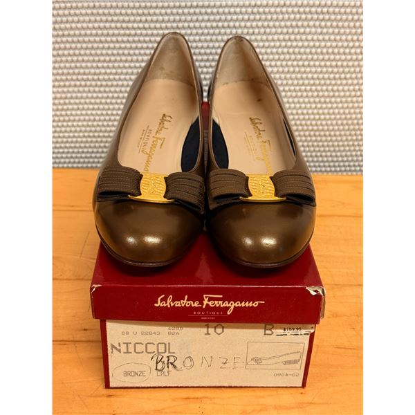 Ferragamo Bronze Shoes w/ Bow, Heels, Size 10B