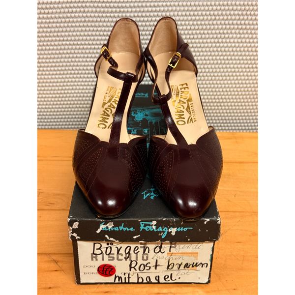 Used Salvatore Ferragamo Burgundy T-Strap Shoes, Heels, Size 10B