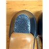 Image 5 : Used Ferragamo Gray T-Strap Leather Shoes w/ Heels, Size 10B