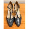 Image 9 : Used Ferragamo Gray T-Strap Leather Shoes w/ Heels, Size 10B