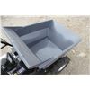 Image 7 : 4.4 cu ft gas powered wheel barrow