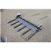 Image 2 : 60" clamp on debris fork