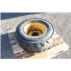 Image 2 : 1 Titan 12-16.5 tire and rim