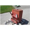 Image 4 : tractor front fuel tank