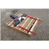 Image 2 : double prong bucket mounted bale spear