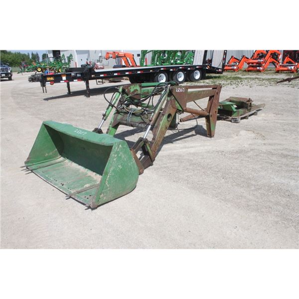 JD 240 SL quick tach loader, subframe, bucket