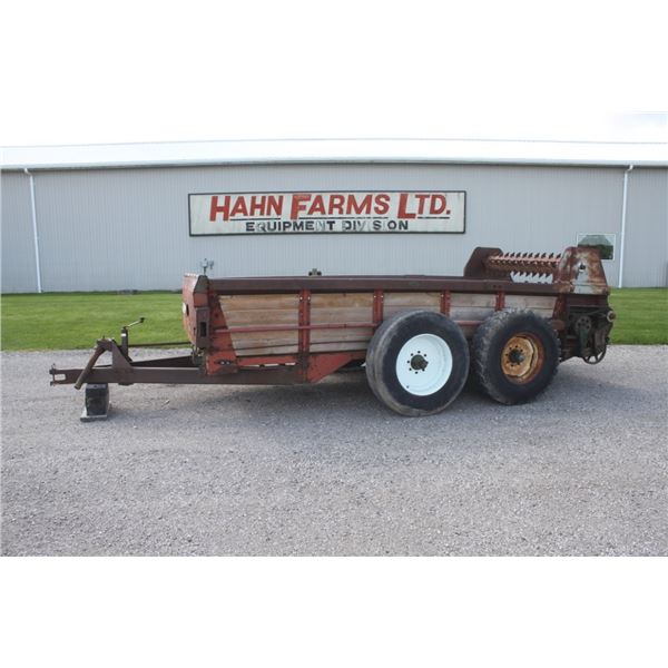 New Idea 218 manure spreader, made in the USA