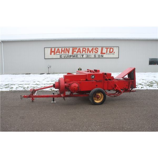 MF #12 small square baler, chute, one owner