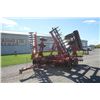 Image 2 : MF 820, 25' hydraulic folding disc