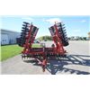 Image 3 : MF 820, 25' hydraulic folding disc