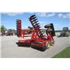 Image 6 : MF 820, 25' hydraulic folding disc