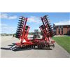 Image 7 : MF 820, 25' hydraulic folding disc