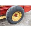 Image 10 : New Holland 514 single axle manure spreader