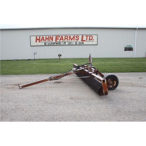 Big Jim 13' transport sprocket packer, hydraulic lift
