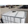 Image 4 : 1000 litre plastic tote in steel cage