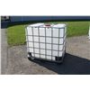 Image 1 : 1000 litre plastic tote in steel cage