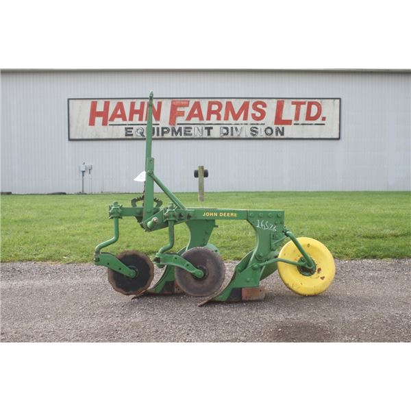 JD 415A 2 furrow 3pth plow, spring trip
