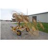 Image 7 : Vermeer WR20 hydraulic folding 8 wheel hay rake