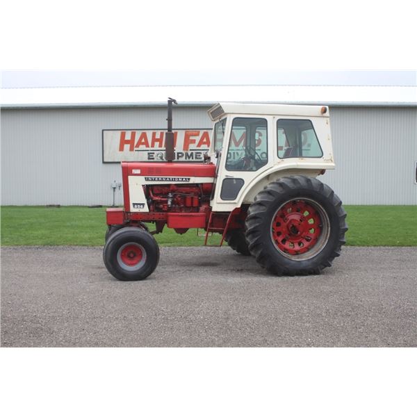 IH 856 2wd tractor, cab, 5888 hours, made in USA