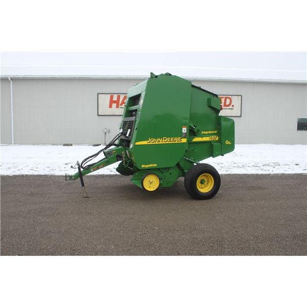 JD 457 Silage Special round baler, net wrap