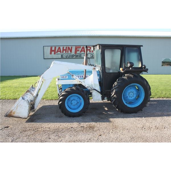 Universal 445 DT 4wd tractor, cab, loader, 2080 hours