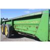 Image 11 : JD 680 tandem axle manure spreader, made in USA