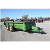 Image 3 : JD 680 tandem axle manure spreader, made in USA