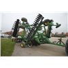 Image 4 : JD 2623 VT 30' 8" vertical till disc, rear crumbler