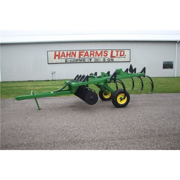 JD 714 7 shank soil saver, auto reset, made in USA