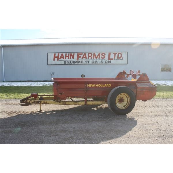 New Holland 513 single axle manure spreader
