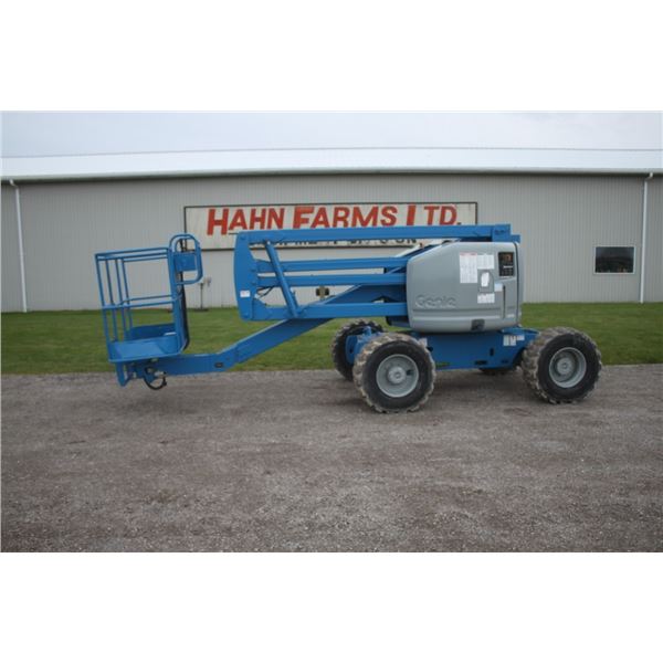 Genie G2.Z-45/25 4wd articulating man lift, 2876 hours