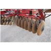 Image 14 : CIH 3950 24' hydraulic folding wheel disc, made in USA