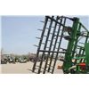 Image 13 : JD 2210 27' cultivator, 5 bar spike harrow, made in USA