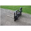 Image 4 : HLA 4200 lb pallet forks, Euro coupler, 48" tines