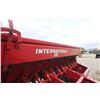 Image 16 : IH 5100 16 run seed drill, made in USA