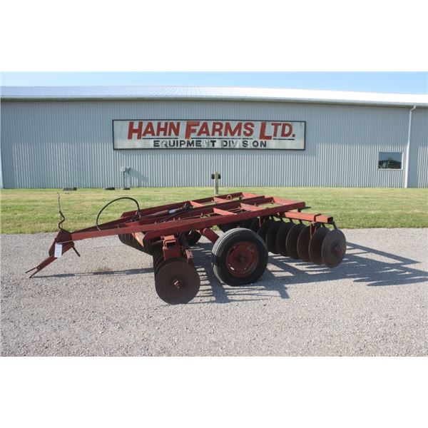IH 370 11' wheel disc, hydraulic cylinder, made in USA